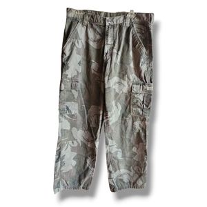 Men's Wrangler Camouflage Cargo Pants, Wide-Leg, Size 34x30
